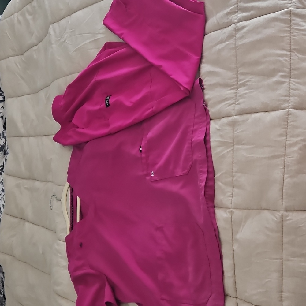 Koi Scrub Set